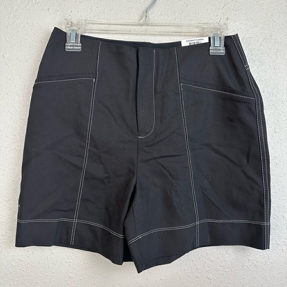 NWT INC Women’s Shorts